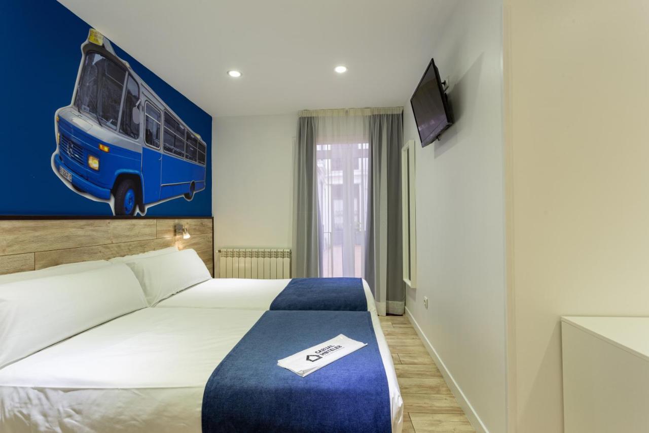Twin Room,1500287149:JPEG